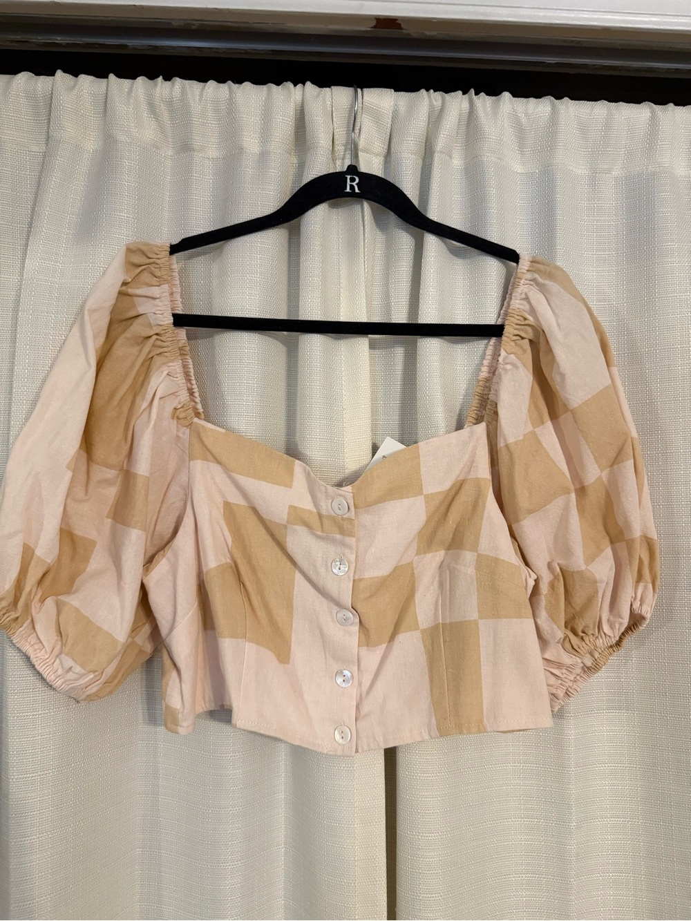 Checked Puff-Sleeve Crop Top in Beige and Blush
